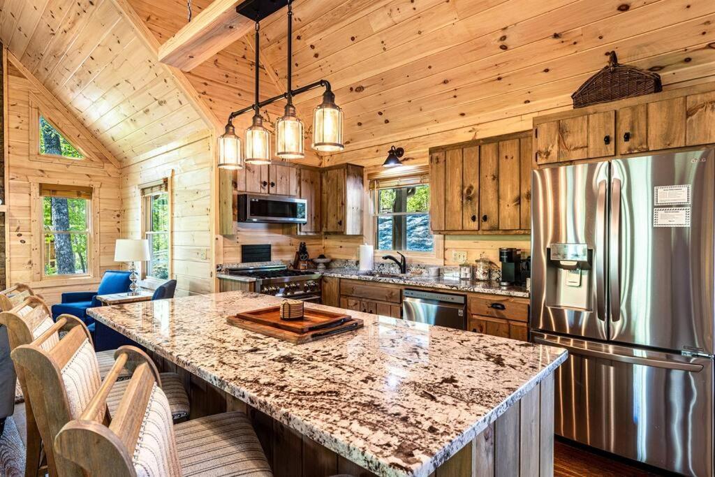 Luxe Family Cabin 8 Min To Downtown Блу-Ридж Экстерьер фото
